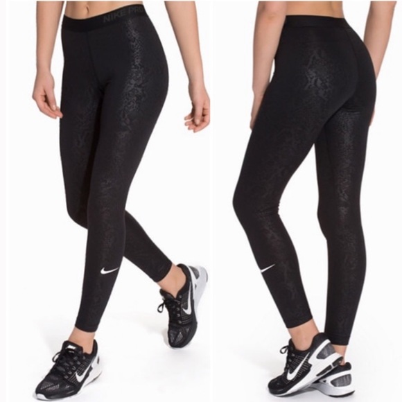 NWOT - Nike Pro Warm Embossed Vixen Training Tights in Black - Picture 2 of 8